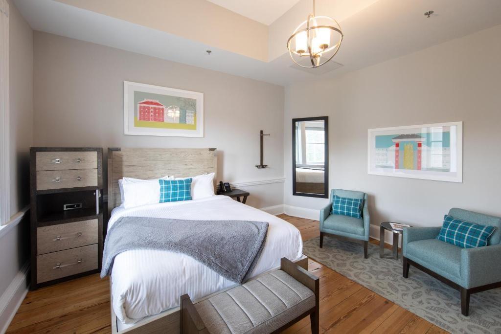 The Blackburn Inn And Conference Center Staunton Esterno foto