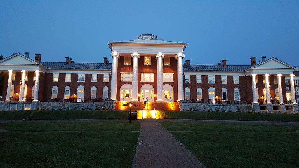 The Blackburn Inn And Conference Center Staunton Esterno foto